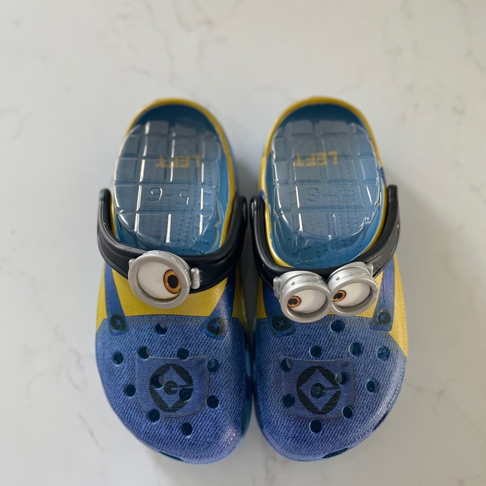 Minion Crocs- Adult - Picture 2 of 5